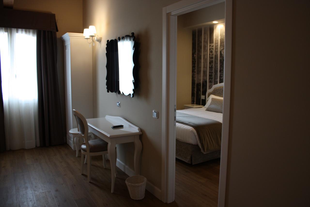 Suites & Apartments Liola' Castrocielo Εξωτερικό φωτογραφία
