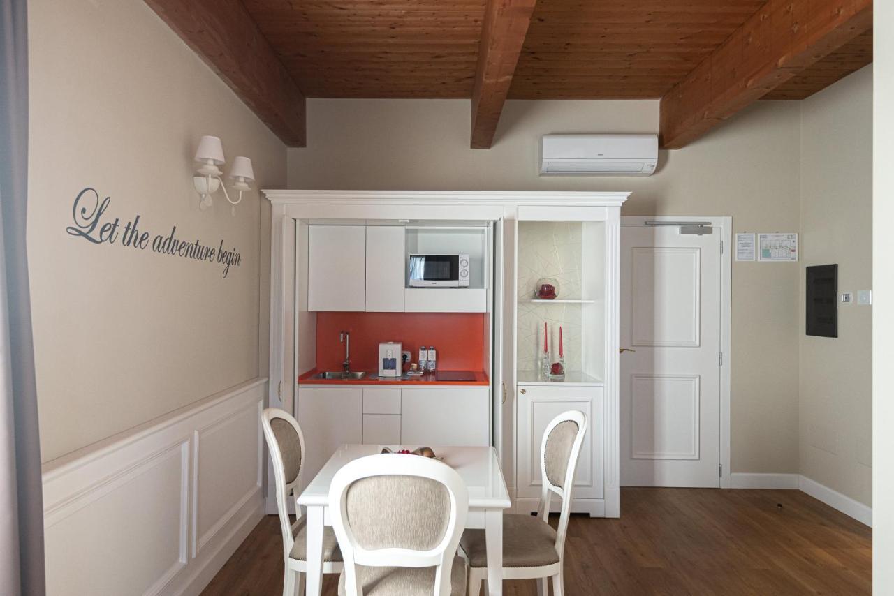 Suites & Apartments Liola' Castrocielo Εξωτερικό φωτογραφία