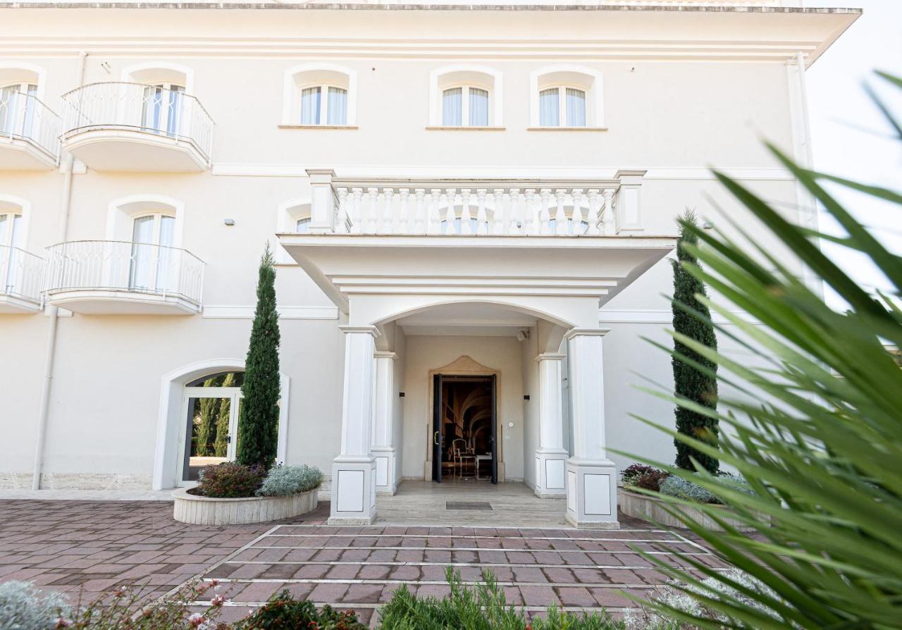 Suites & Apartments Liola' Castrocielo Εξωτερικό φωτογραφία